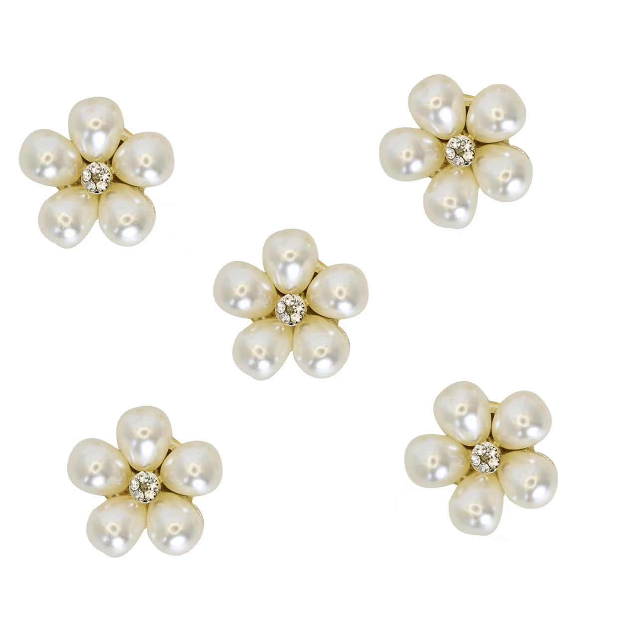 Tailory Classic Pearl Flower Charm Set