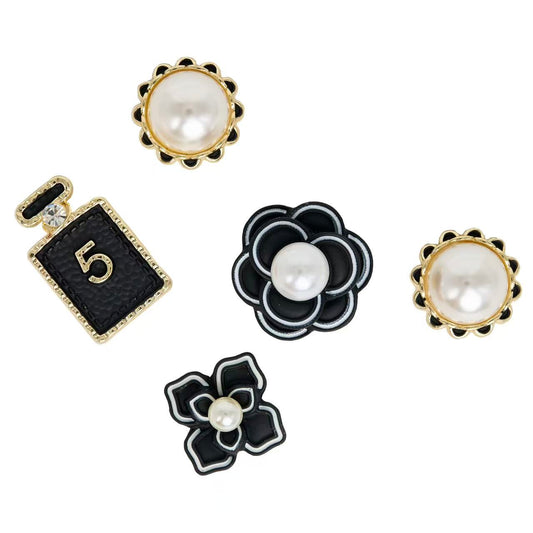 Tailory Vintage Black &amp; Pearl Flower Charm Set